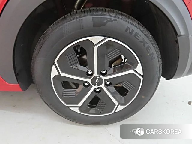 Kia Di Ol Nu Niro id 4929589 из Кореи 9