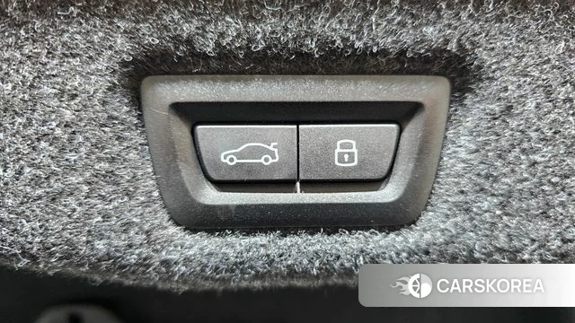 BMW 5 Series (G60) id 3952550 из Кореи 9