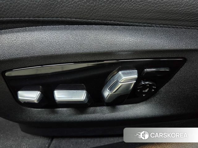 BMW 5 Series (G30) id 4293255 из Кореи 9