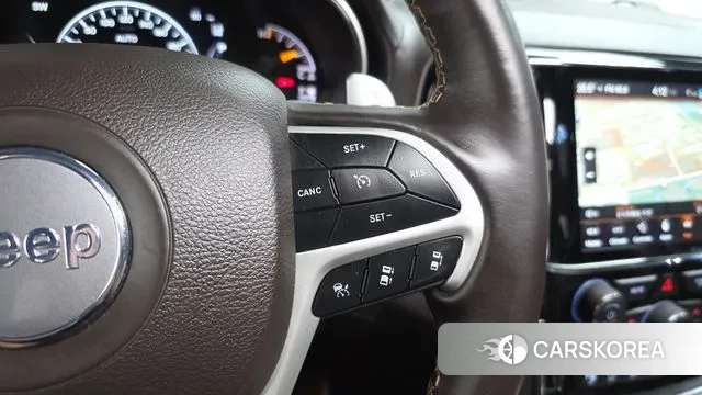 Jeep Grand Cherokee id 3324751 из Кореи 9