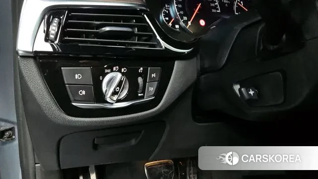 BMW 5 Series (G30) id 2553240 из Кореи 9