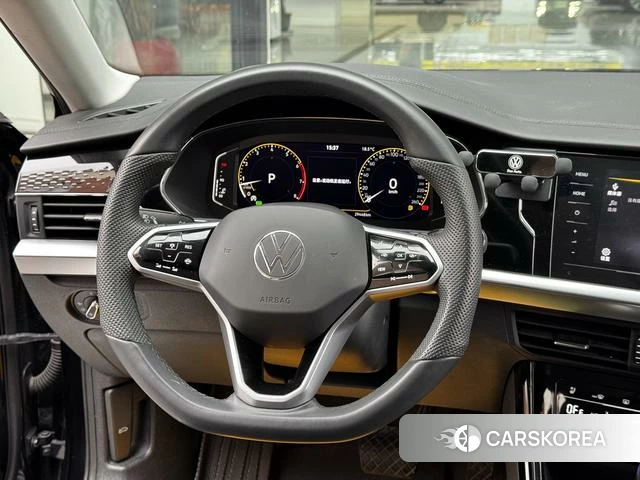 Volkswagen Passat id 4255817 из Китая 9