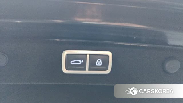 Hyundai Grandeur Hybrid (GN7) id 4603008 из Кореи 9