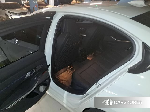BMW 3 Series (G20) id 4185826 из Кореи 9