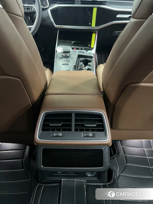 Audi A7L id 4328623 из Китая 9