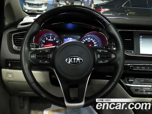 Kia The New Carnival id 2784908 из Кореи 9