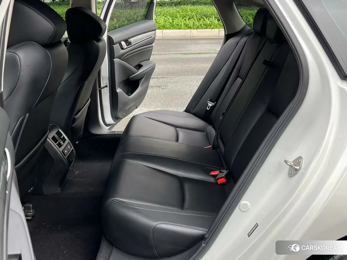 Honda Accord id 4468068 из Китая 9