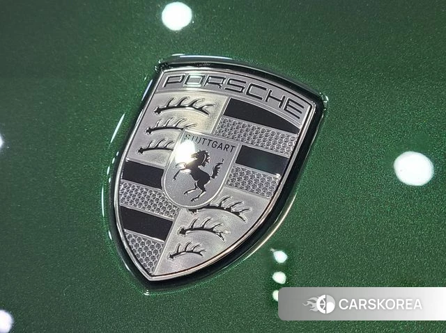 Porsche Taycan id 4177399 из Кореи 9