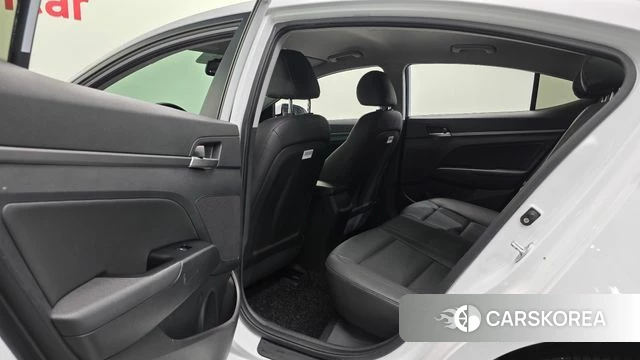 Hyundai Avante AD id 4765506 из Кореи 9