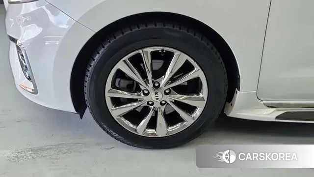 Kia The New Carnival id 2977224 из Кореи 9