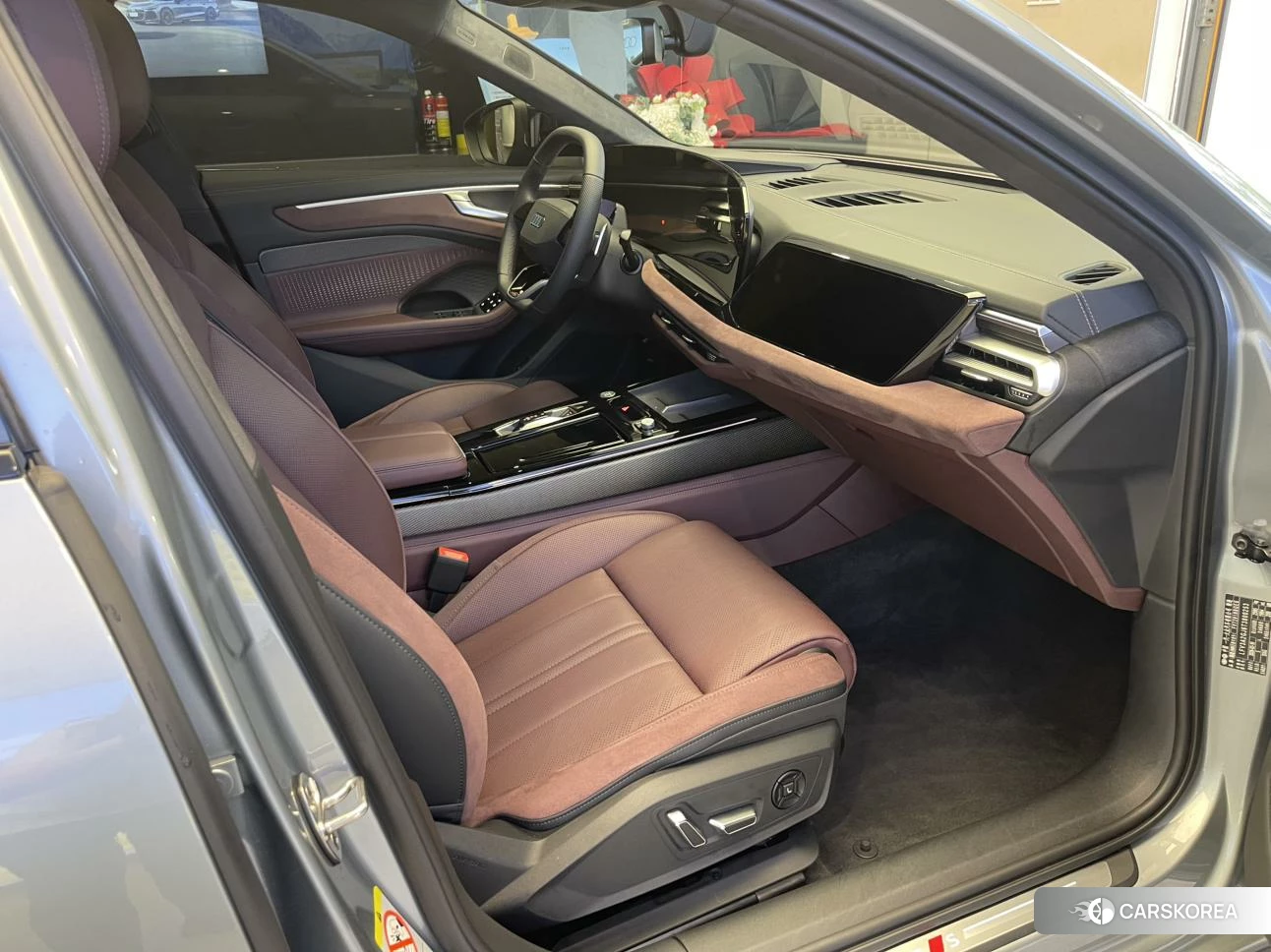 Audi A6L id 4492916 из Китая 9