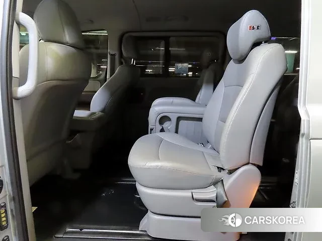 Hyundai The New Grand Starex id 3454747 из Кореи 9