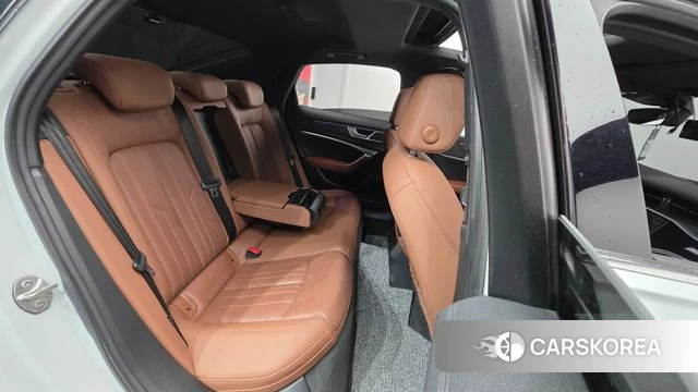 Audi A6 (C8) id 3965956 из Кореи 9