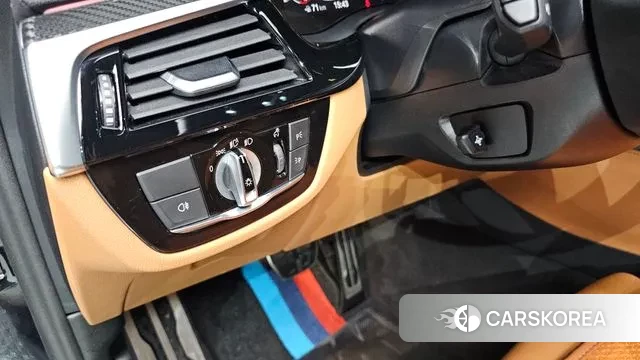 BMW 5 Series (G30) id 3058997 из Кореи 9