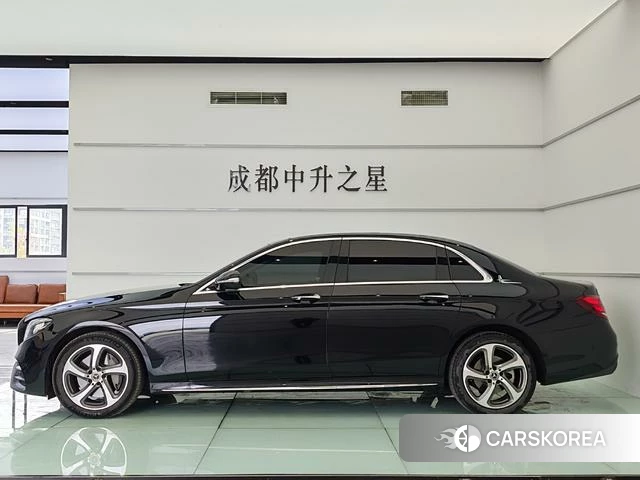Mercedes-Benz E-class id 4254243 из Китая 9