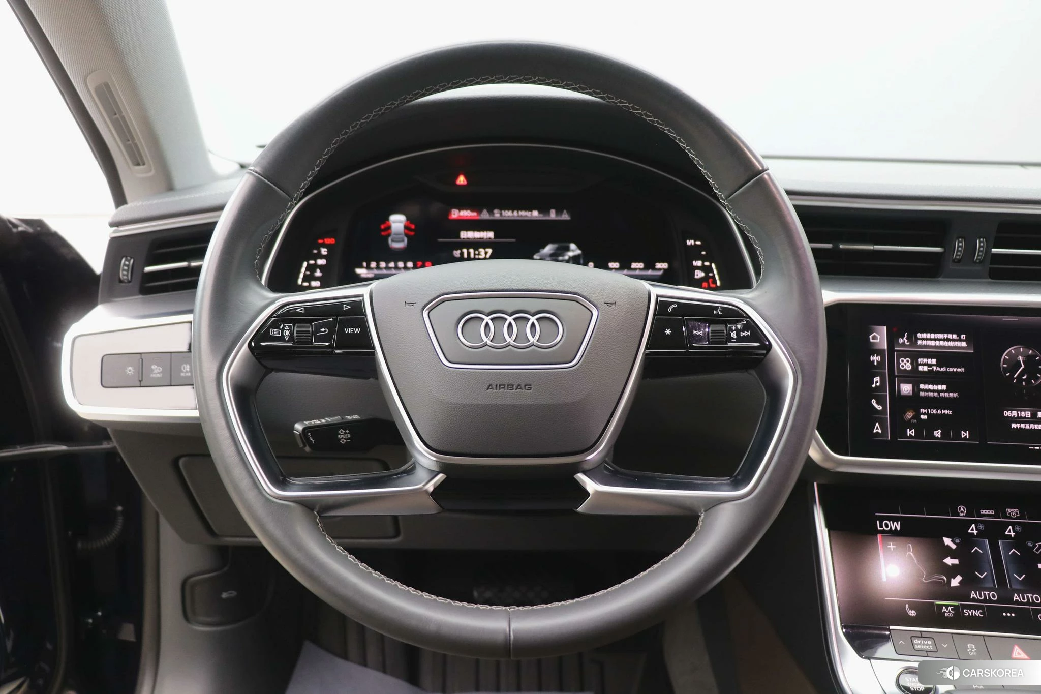Audi A7L id 4479323 из Китая 9