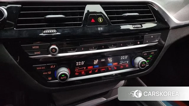 BMW 5 Series (G30) id 3357028 из Кореи 9