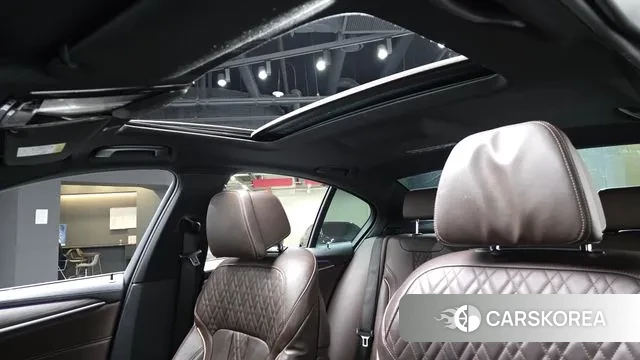 BMW 5 Series (G30) id 3479522 из Кореи 9