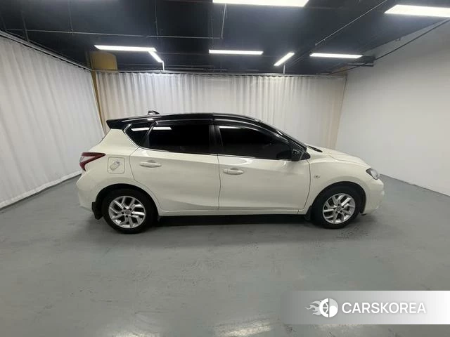 Nissan TIIDA id 4365903 из Китая 9