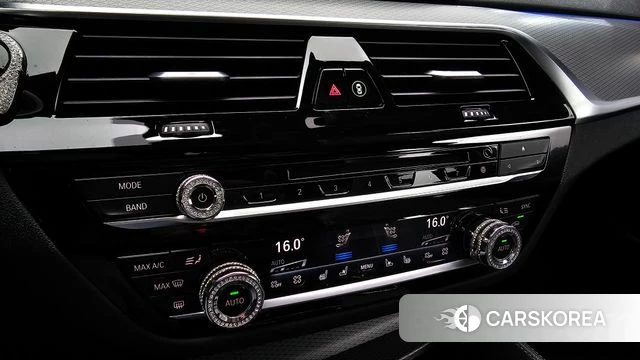BMW 5 Series (G30) id 4689368 из Кореи 9