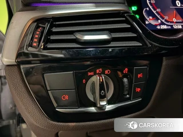 BMW 5 Series (G30) id 3484030 из Кореи 9