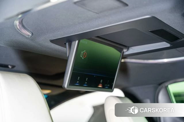 Lexus LM id 4262485 из Китая 9