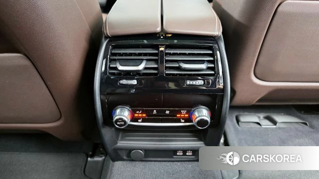 BMW 5 Series (G30) id 3953277 из Кореи 9