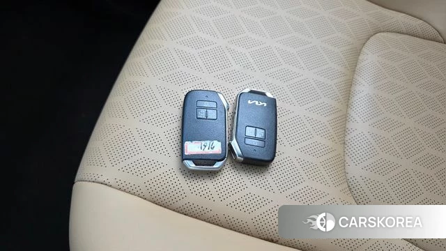 Kia Carnival 4th generation id 4630741 из Кореи 9