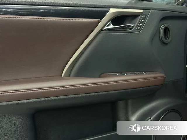 Lexus RX id 4276297 из Китая 9