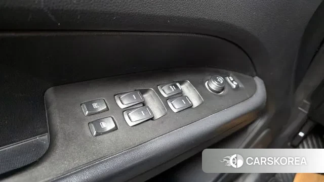 Ssangyong Rexton Sports id 3385978 из Кореи 9