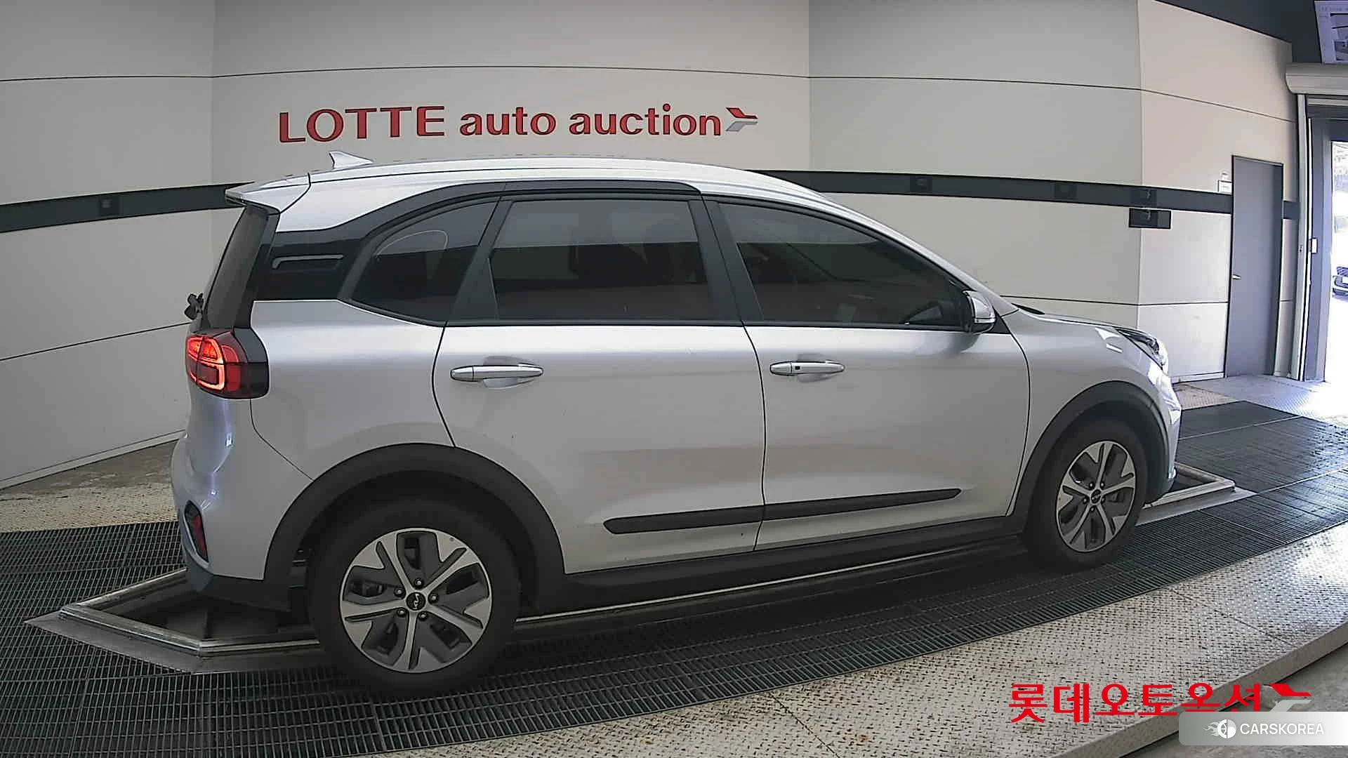 Kia Niro Plus id 4674206 из Кореи 9