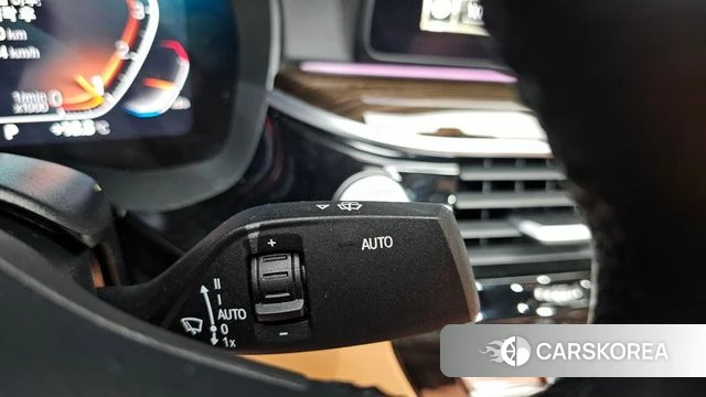 BMW 5 Series (G30) id 4308931 из Кореи 9
