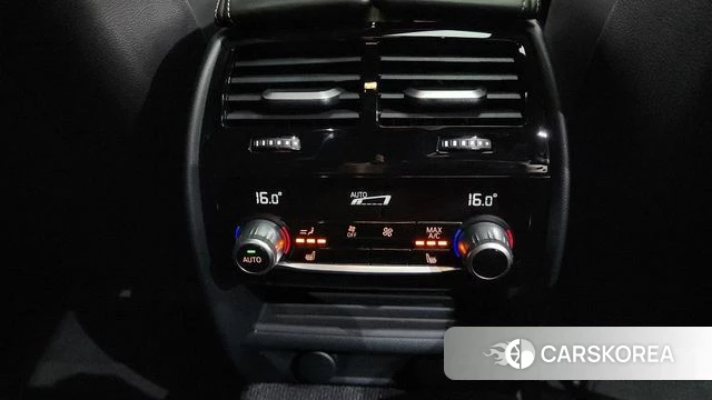 BMW 5 Series (G30) id 3937228 из Кореи 9