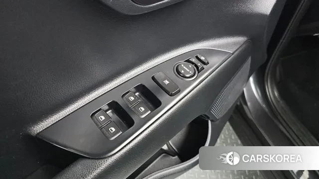 Kia Stonic id 3741626 из Кореи 9