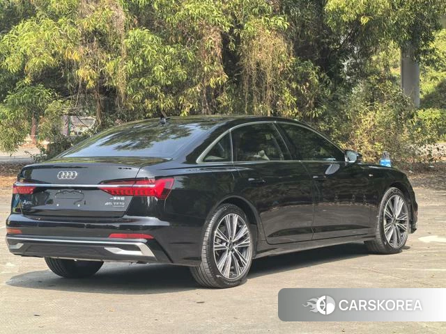 Audi A6L id 4278776 из Китая 9