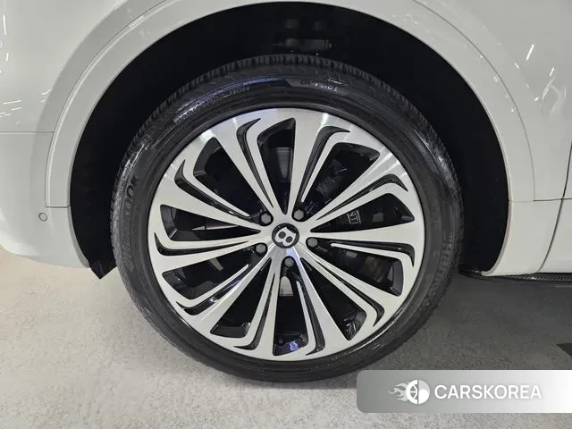 Bentley Bentayga id 3570689 из Кореи 9