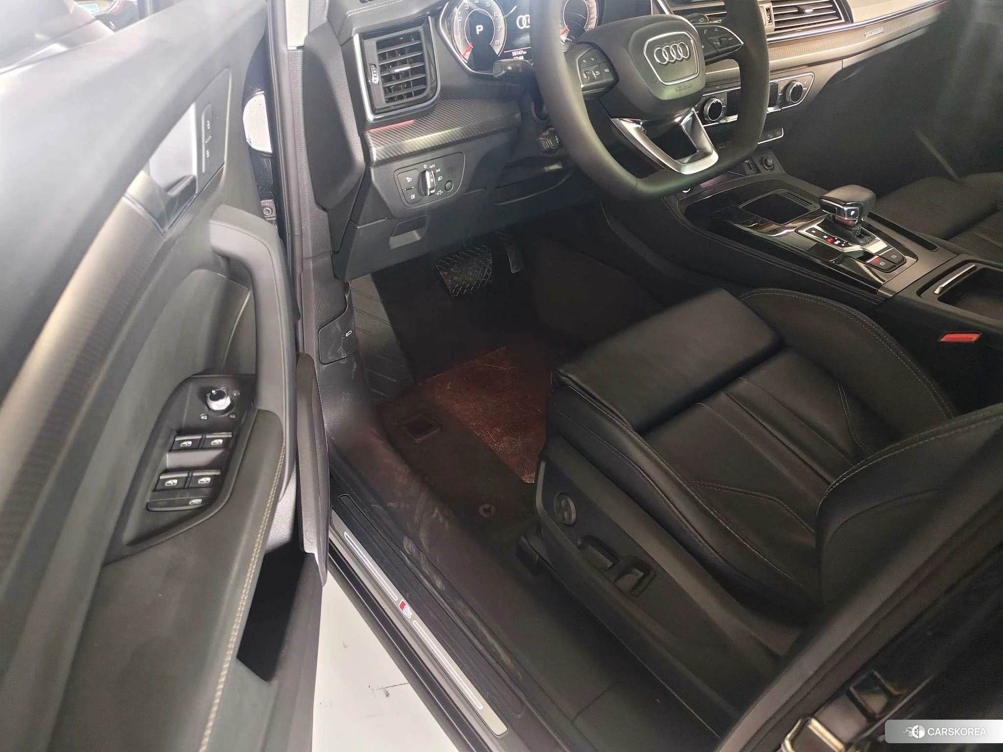 Audi Q5L id 4426879 из Китая 9