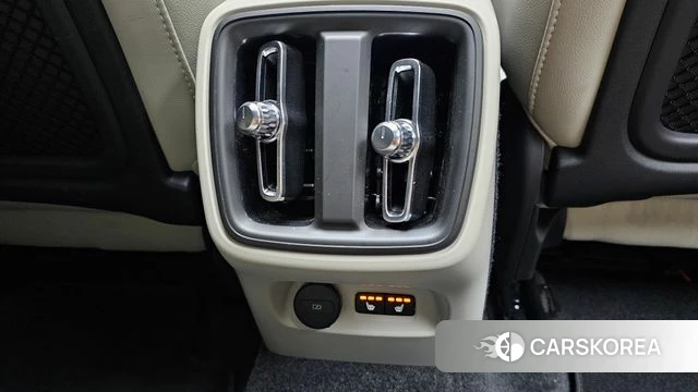 Volvo XC40 id 4623420 из Кореи 9