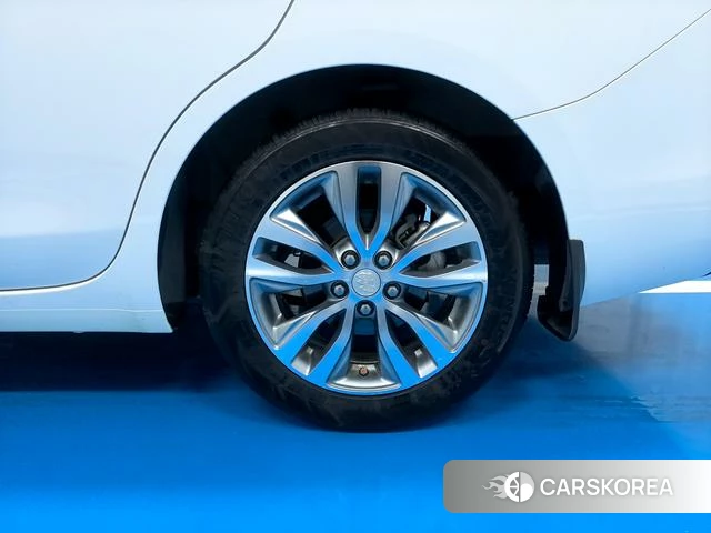 Buick Yinglang id 4212891 из Китая 9