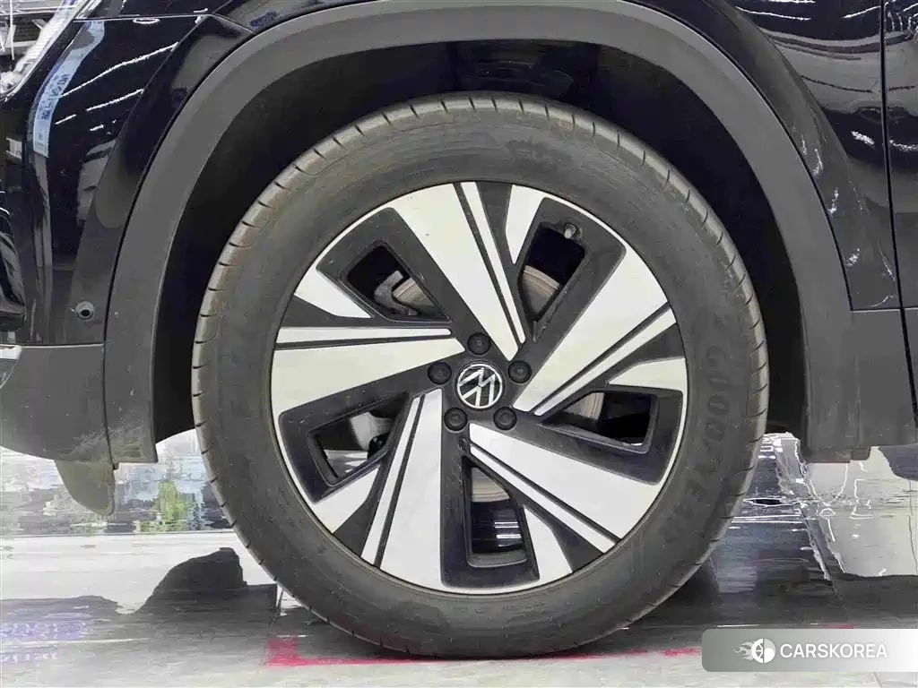 Volkswagen Tourang id 4576776 из Китая 9