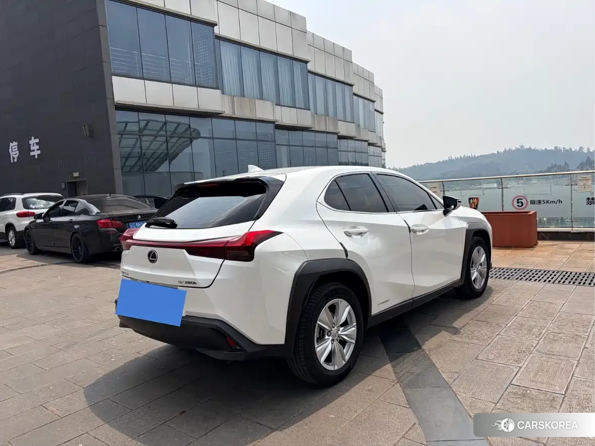 Lexus UX id 4653963 из Китая 9