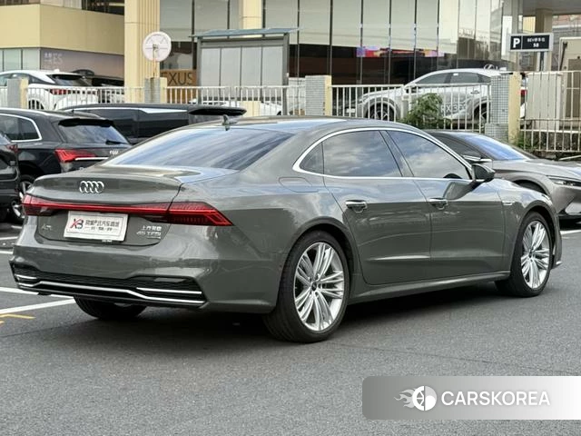 Audi A7L id 4263932 из Китая 9