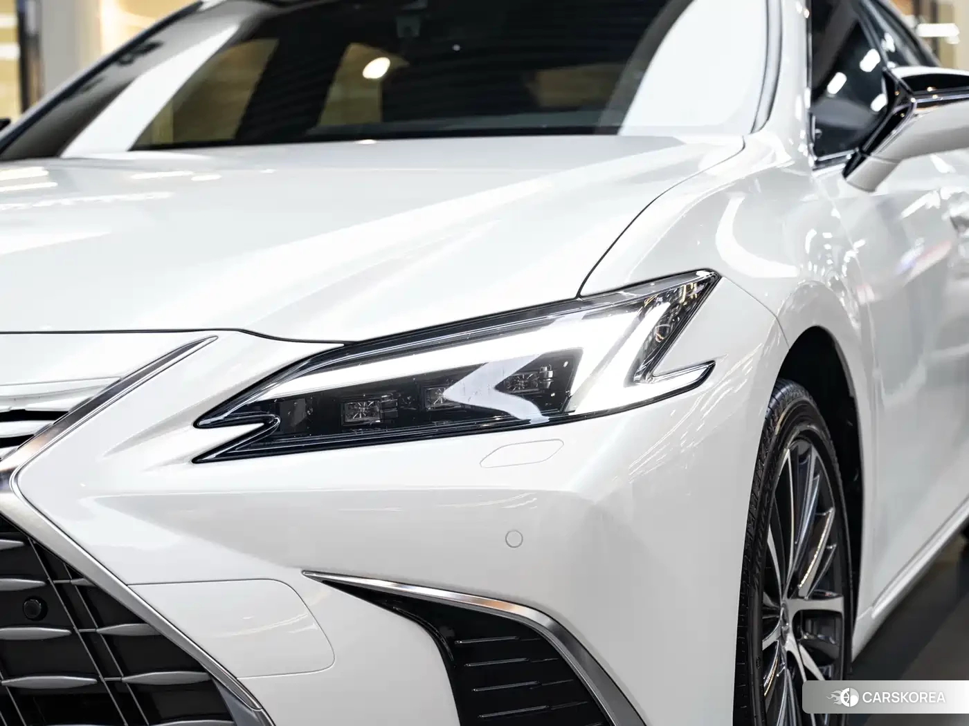 Lexus ES id 4583697 из Китая 9