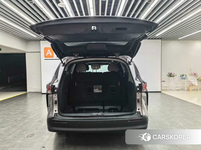 Toyota Saina id 4257549 из Китая 9
