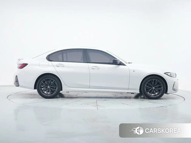 BMW 3 series id 4335822 из Китая 9
