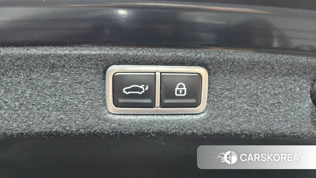 Hyundai Grandeur (GN7) id 4898382 из Кореи 9