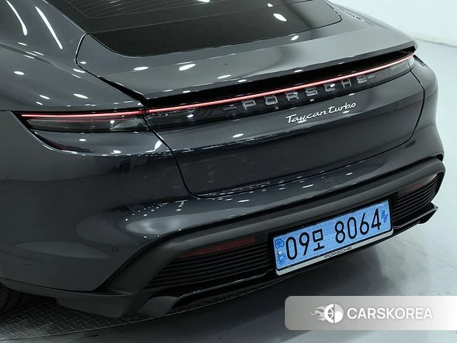 Porsche Taycan id 3838434 из Кореи 9