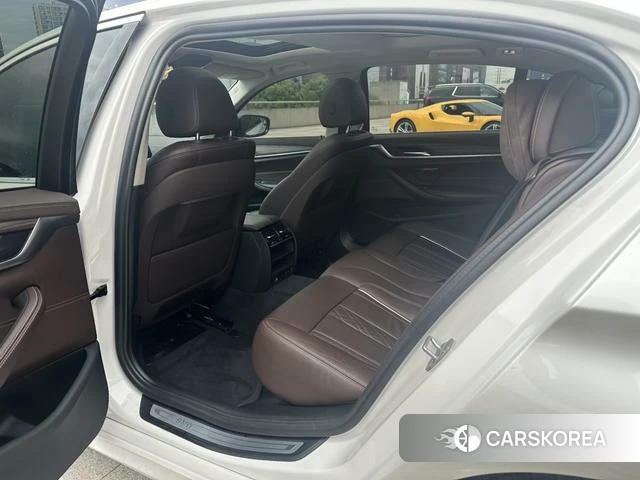 BMW 5 series PHEV id 4212696 из Китая 9