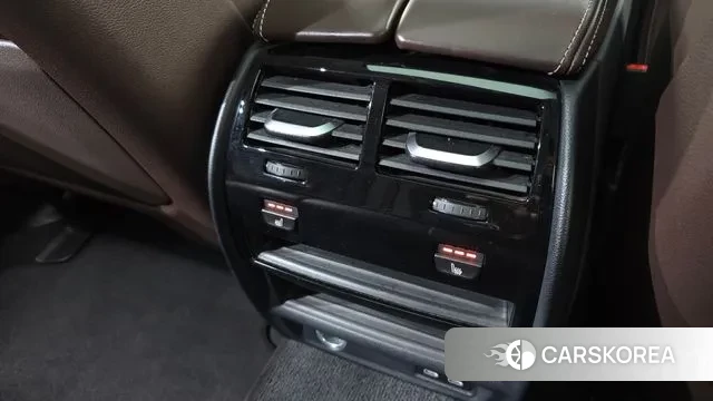 BMW 5 Series (G30) id 3646309 из Кореи 9