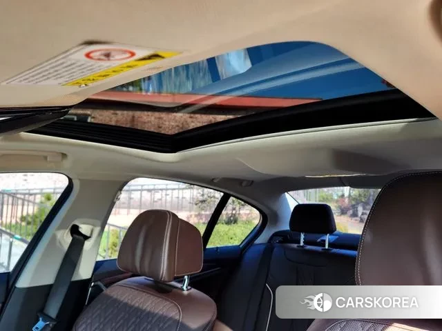 BMW 5 Series (G30) id 3302664 из Кореи 9